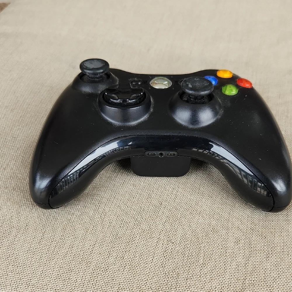Black Wireless Controller